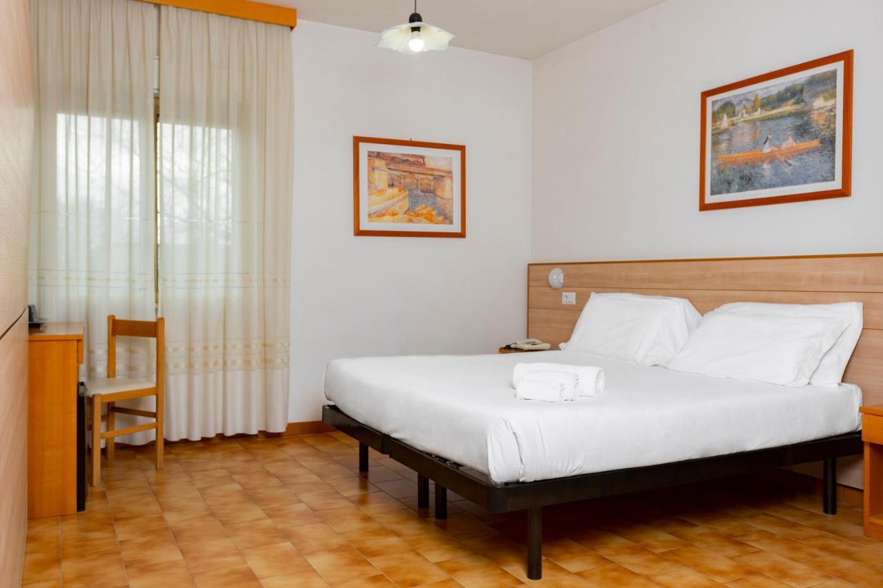 Catignano Hotel Filey Ngoại thất bức ảnh